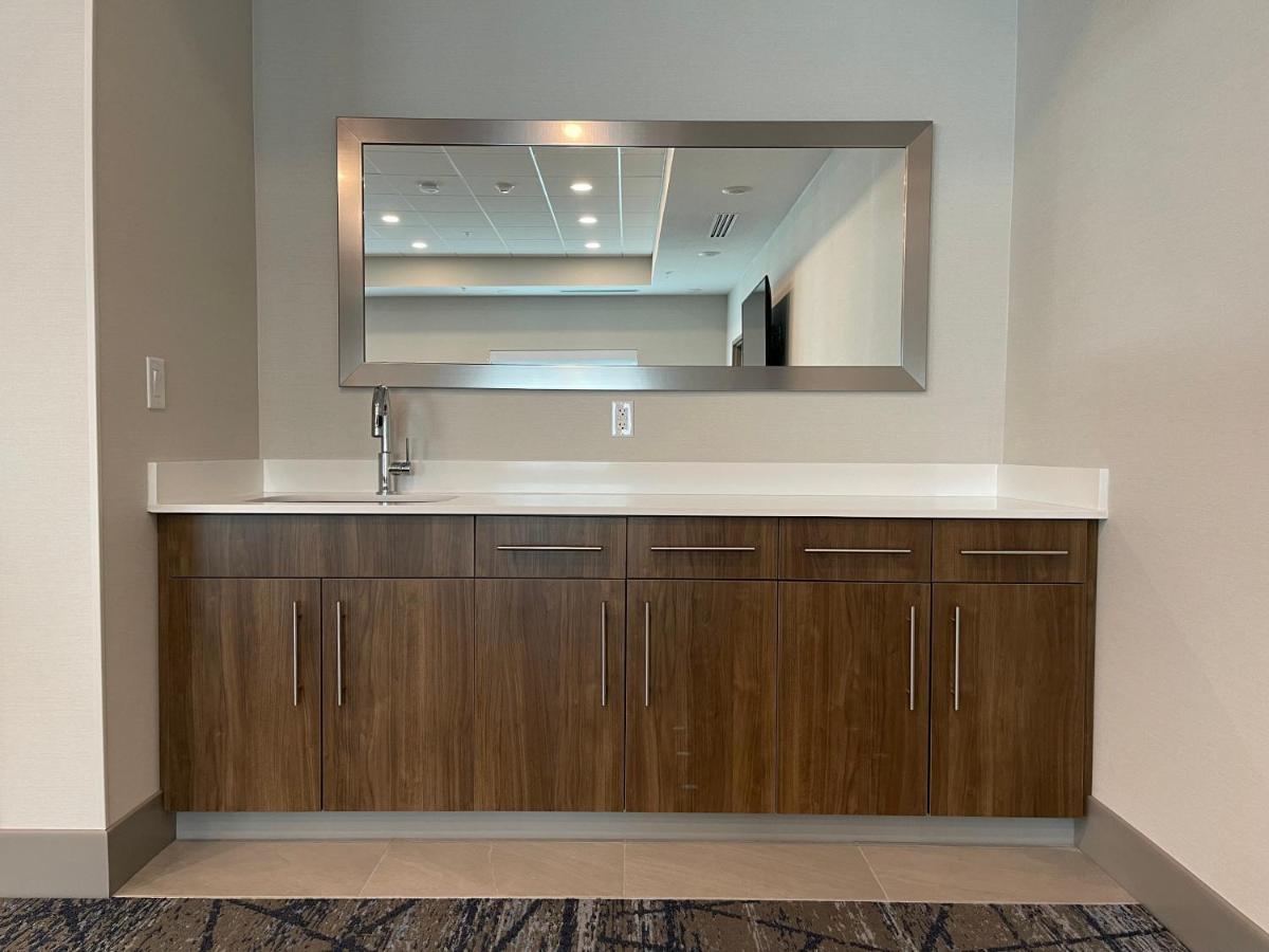 Holiday Inn Express & Suites - Ft. Smith - Airport By Ihg Fort Smith Luaran gambar